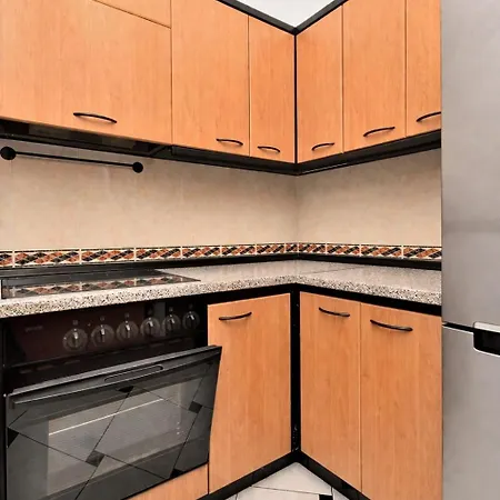 Modern 3-room Near The Swimming Pool, 10 Minutes To The Center *